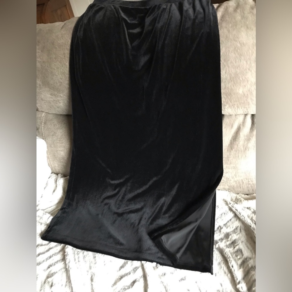 Black long velvet skirt